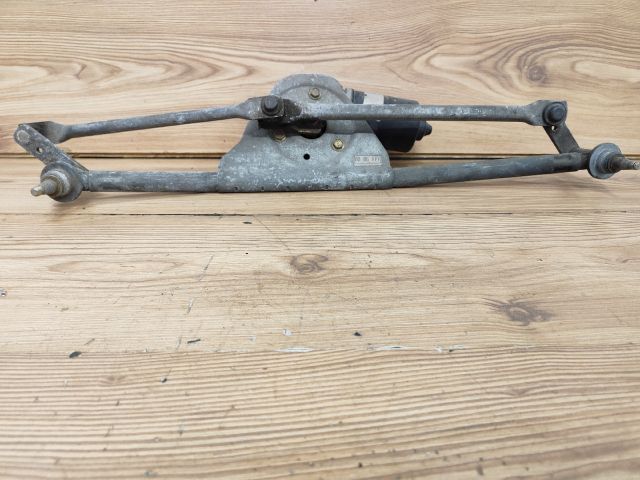 bontott BMW 3 E36 Első Ablaktörlő Szerkezet Motorral