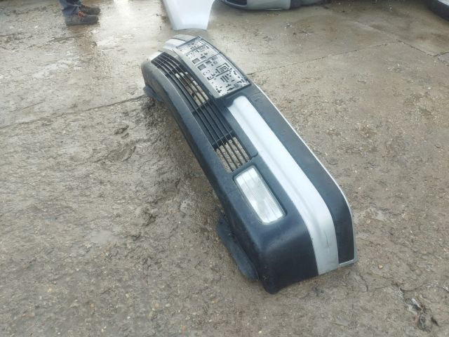 bontott BMW 3 E36 Első Lökhárító (Részeivel)