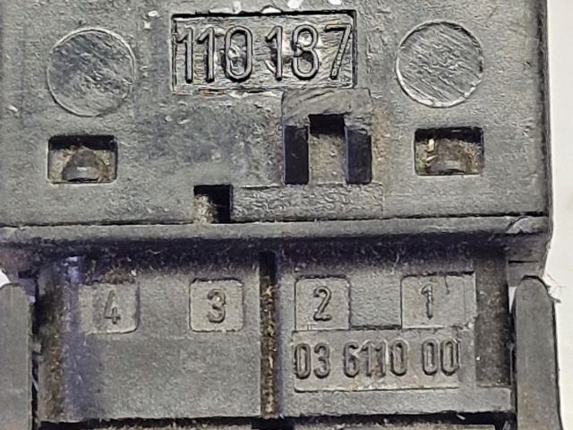 bontott BMW 3 E36 Fék Pedál Kapcsoló