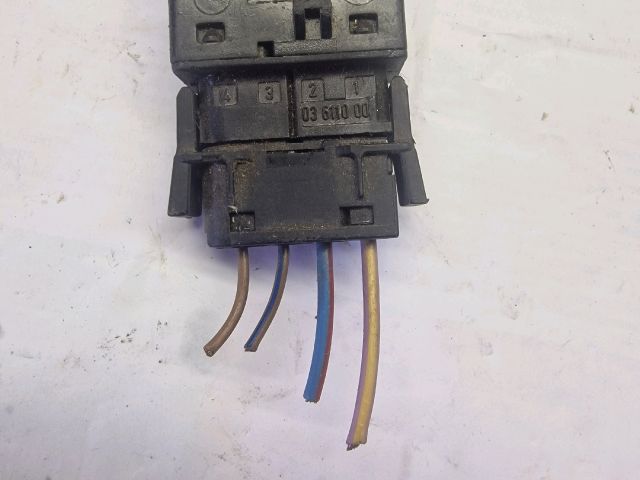 bontott BMW 3 E36 Fék Pedál Kapcsoló