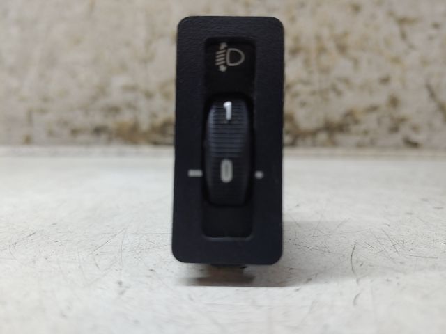 bontott BMW 3 E36 Fényszórómagasság Állító Kapcsoló