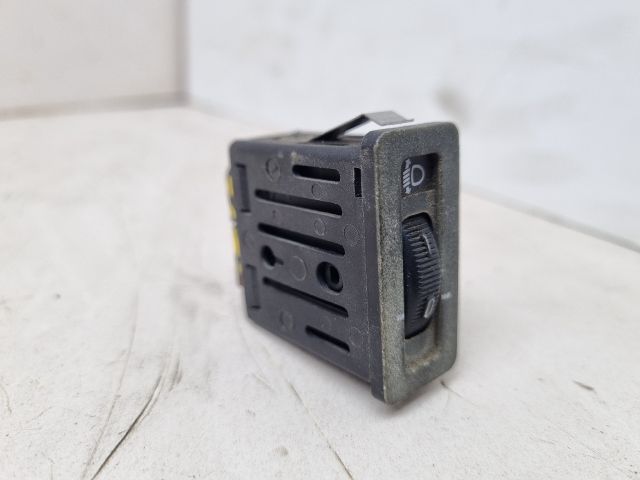 bontott BMW 3 E36 Fényszórómagasság Állító Kapcsoló