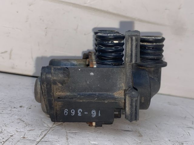 bontott BMW 3 E36 Fűtéscsap