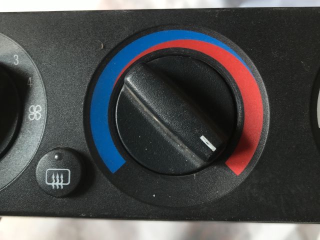bontott BMW 3 E36 Fűtéskapcsoló (Nem klímás)