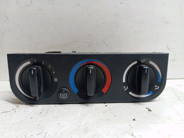 bontott BMW 3 E36 Fűtéskapcsoló (Nem klímás)