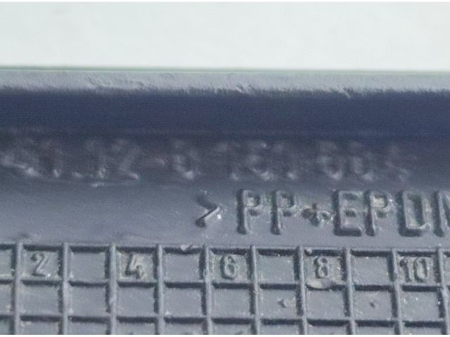 bontott BMW 3 E36 Hátsó Vonószem Burkolat