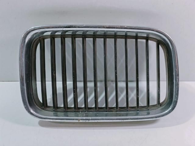 bontott BMW 3 E36 Hűtőrács
