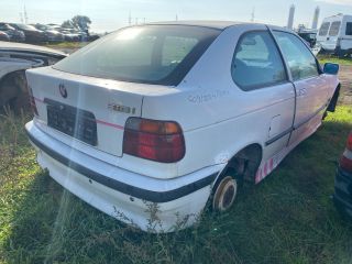 bontott BMW 3 E36 Jobb első Ablak