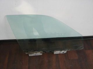 bontott BMW 3 E36 Jobb első Ablak