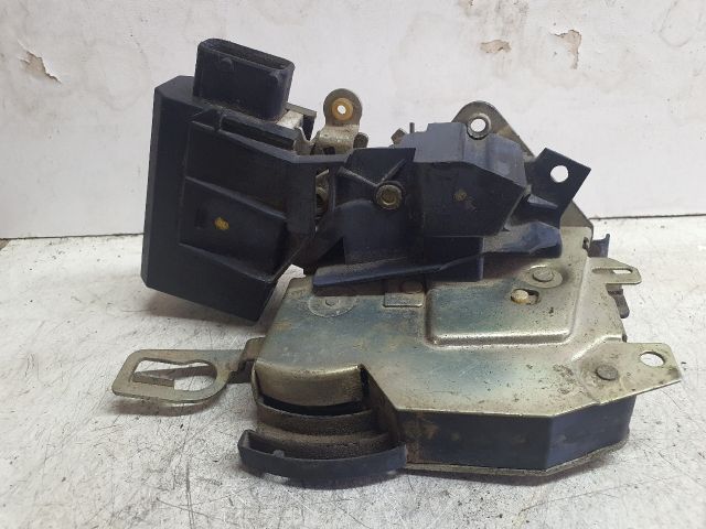 bontott BMW 3 E36 Jobb első Ajtózár