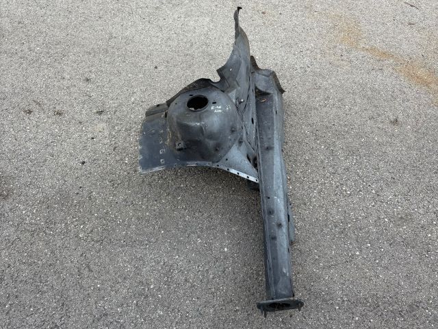 bontott BMW 3 E36 Jobb első Hossznyúlvány