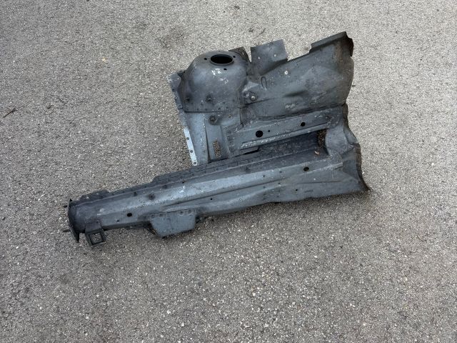 bontott BMW 3 E36 Jobb első Hossznyúlvány