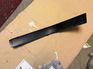 bontott BMW 3 E36 Jobb első Lökhárító Díszléc