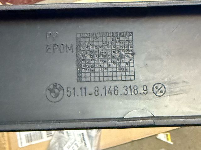 bontott BMW 3 E36 Jobb első Lökhárító Díszléc