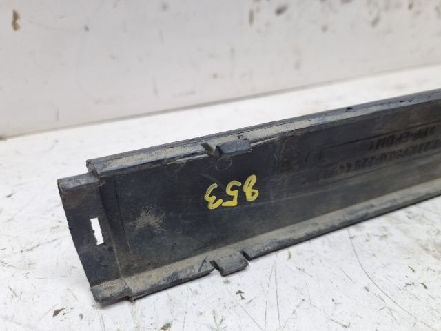 bontott BMW 3 E36 Jobb első Lökhárító Díszléc