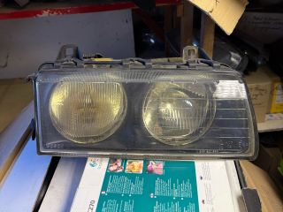bontott BMW 3 E36 Jobb Fényszóró