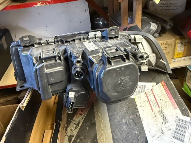 bontott BMW 3 E36 Jobb Fényszóró