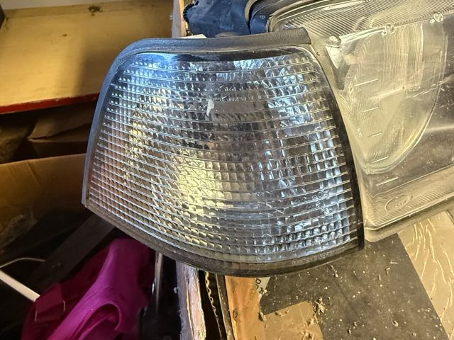 bontott BMW 3 E36 Jobb Fényszóró