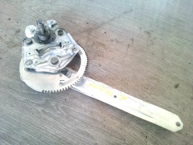 bontott BMW 3 E36 Jobb hátsó Ablakemelő Szerkezet (Mechanikus)