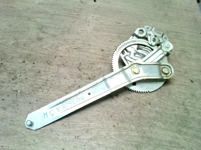 bontott BMW 3 E36 Jobb hátsó Ablakemelő Szerkezet (Mechanikus)