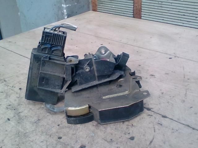 bontott BMW 3 E36 Jobb hátsó Ajtózár