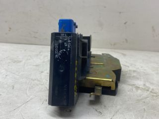 bontott BMW 3 E36 Jobb hátsó Ajtózár