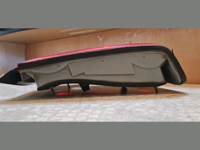 bontott BMW 3 E36 Jobb Hátsó Lámpa