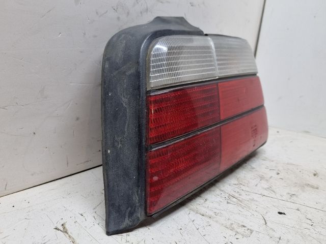 bontott BMW 3 E36 Jobb Hátsó Lámpa