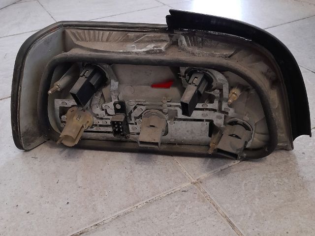 bontott BMW 3 E36 Jobb Külső Hátsó Lámpa