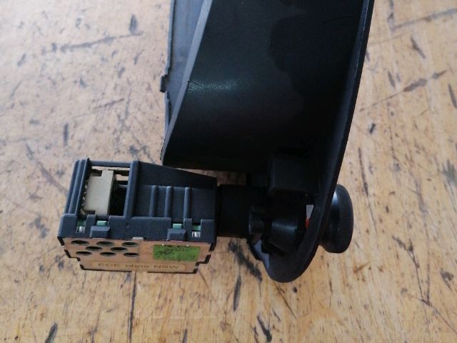 bontott BMW 3 E36 Kilométeróra Keret