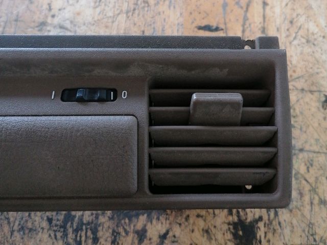 bontott BMW 3 E36 Középső Szellőző