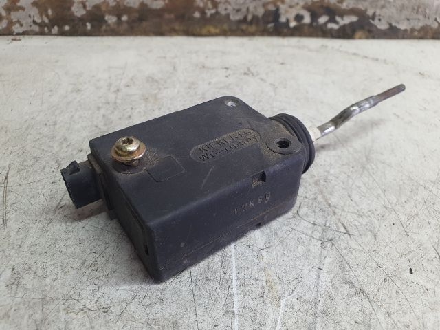 bontott BMW 3 E36 Központizár Motor Tankajtó