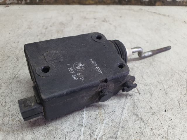 bontott BMW 3 E36 Központizár Motor Tankajtó