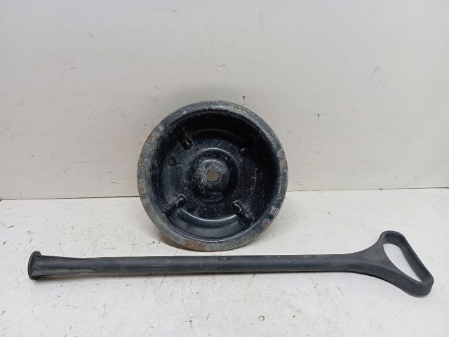 bontott BMW 3 E36 Pótkerék Rögzítő