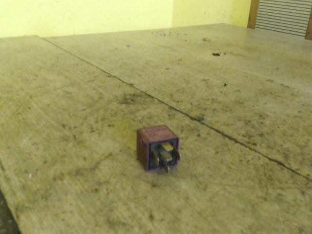 bontott BMW 3 E36 Relé