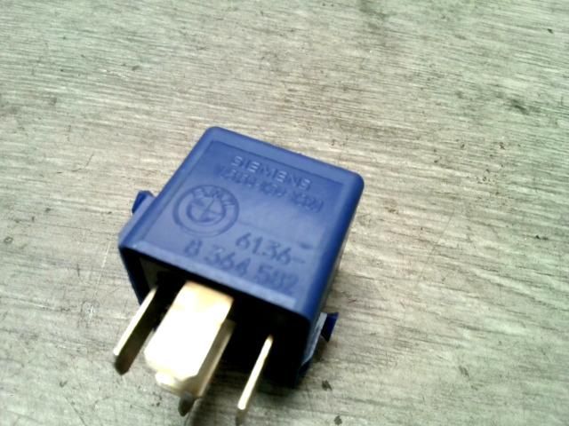 bontott BMW 3 E36 Relé