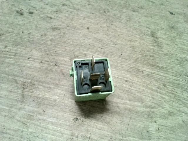 bontott BMW 3 E36 Relé