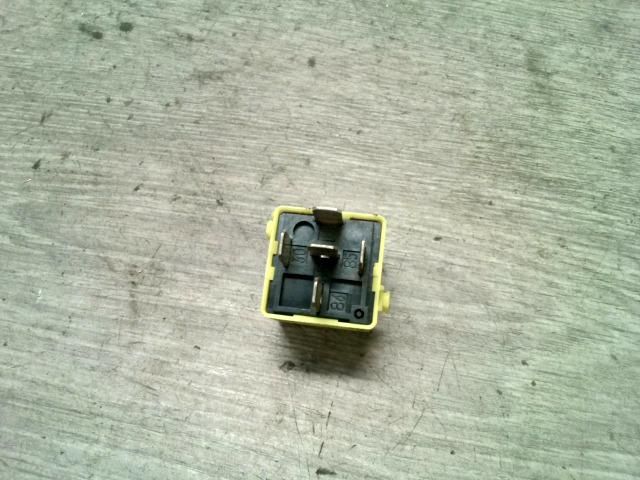 bontott BMW 3 E36 Relé