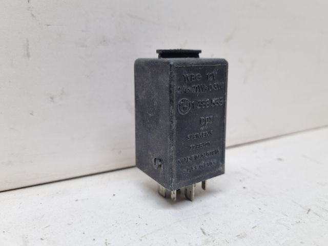 bontott BMW 3 E36 Relé