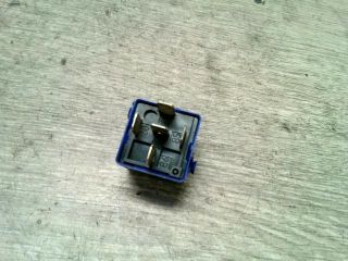 bontott BMW 3 E36 Relé