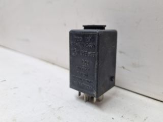 bontott BMW 3 E36 Relé