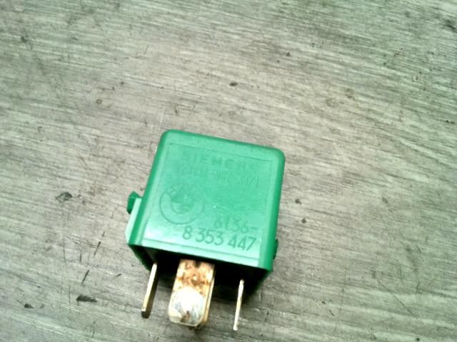 bontott BMW 3 E36 Relé