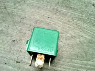 bontott BMW 3 E36 Relé