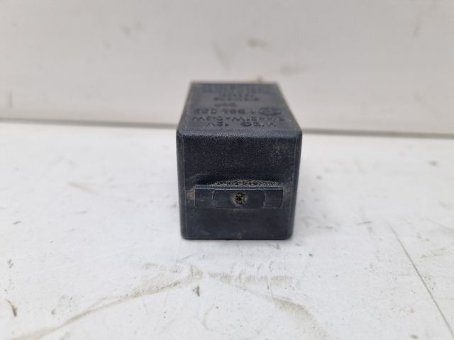 bontott BMW 3 E36 Relé