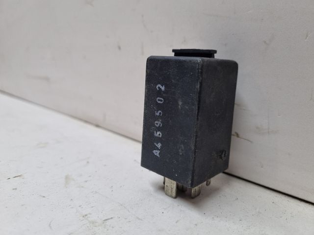 bontott BMW 3 E36 Relé