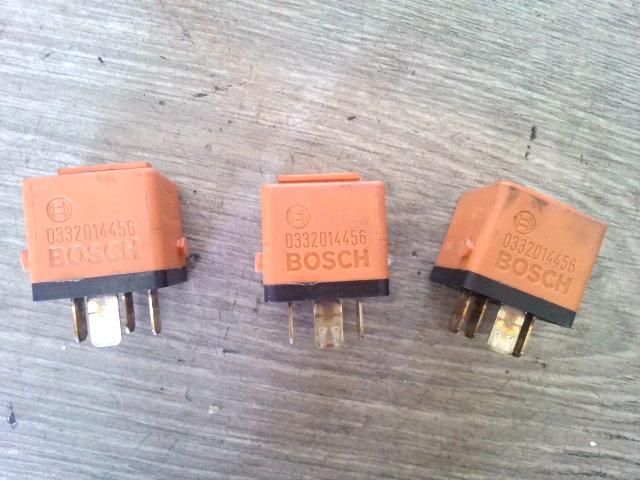 bontott BMW 3 E36 Relé