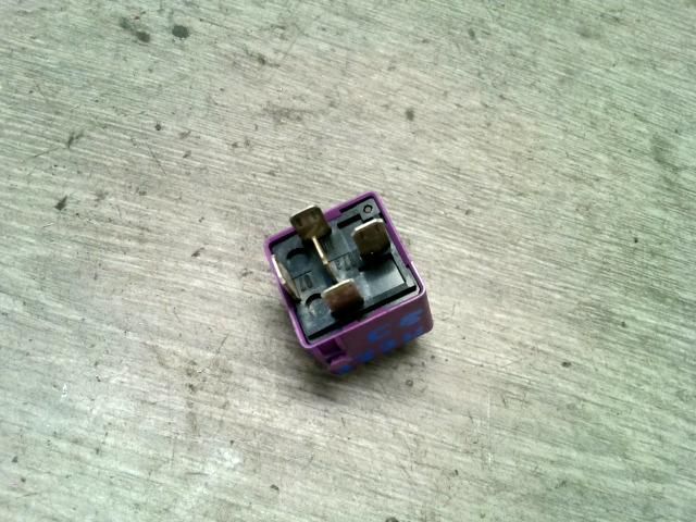 bontott BMW 3 E36 Relé