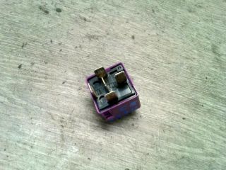 bontott BMW 3 E36 Relé