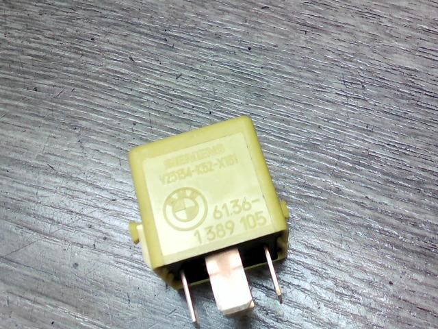 bontott BMW 3 E36 Relé