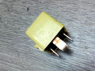 bontott BMW 3 E36 Relé